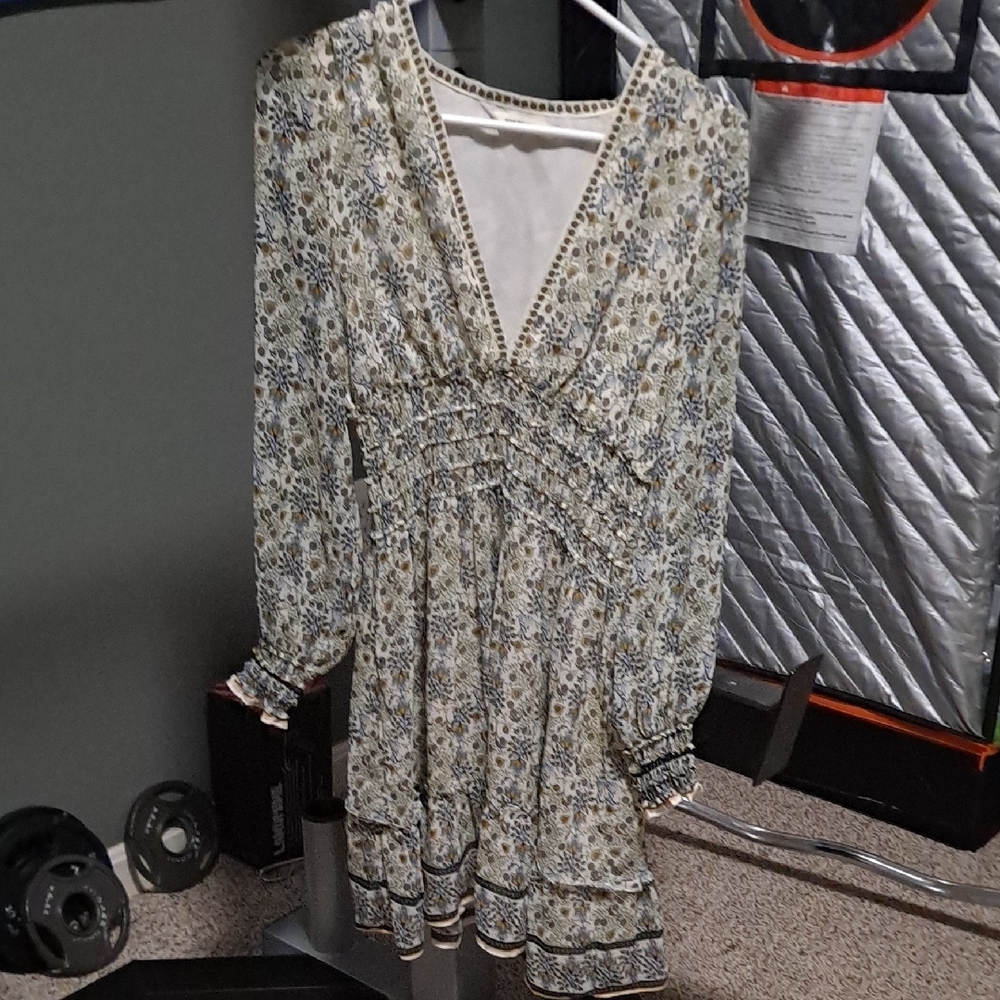 Max Studio Cream Floral V-Neck Long Sleeve Mini Dress